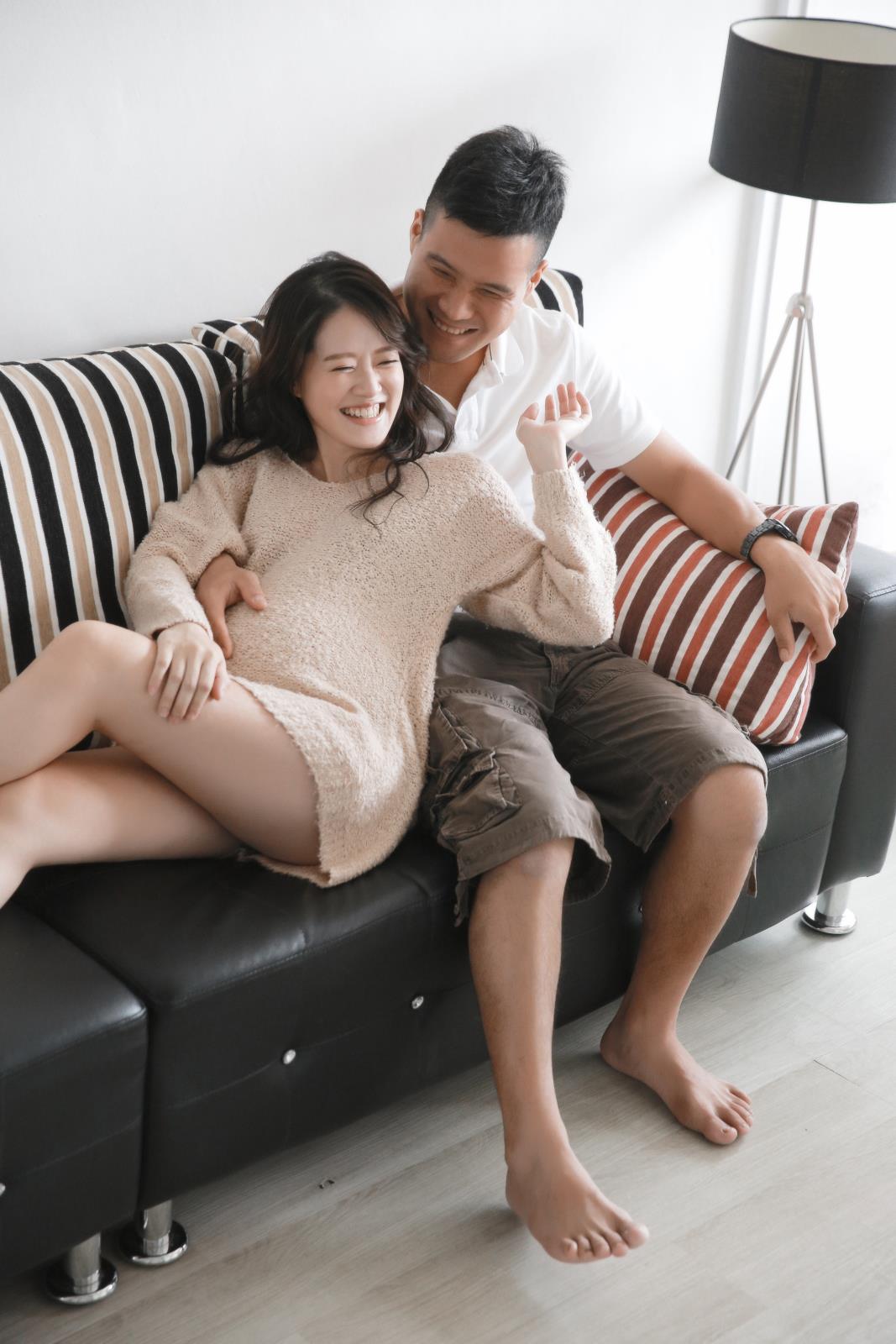 居家自然互動孕婦寫真